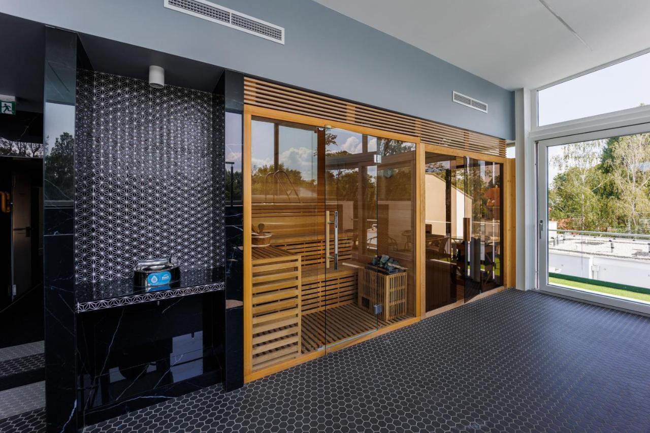 Villa Bauhaus Penthouse Wellness Apartman Siófok Extérieur photo